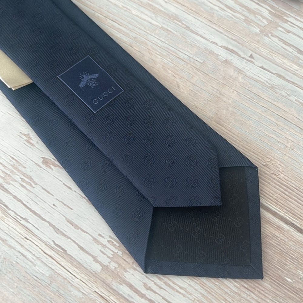 $350 NEW Authentic GUCCI Navy Blue Tie gift for him + paper bag GG LOGO - Picture 12 of 13